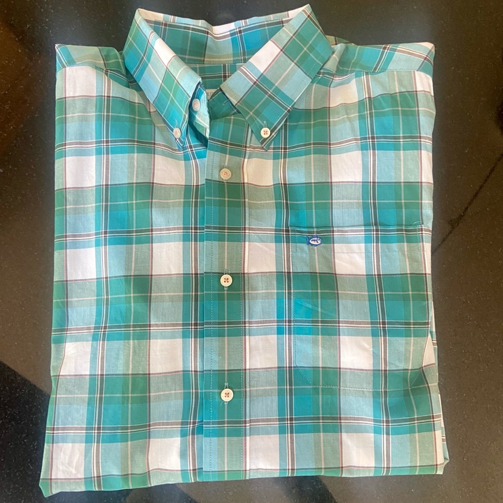 Men’s Southern Tide button down shirt